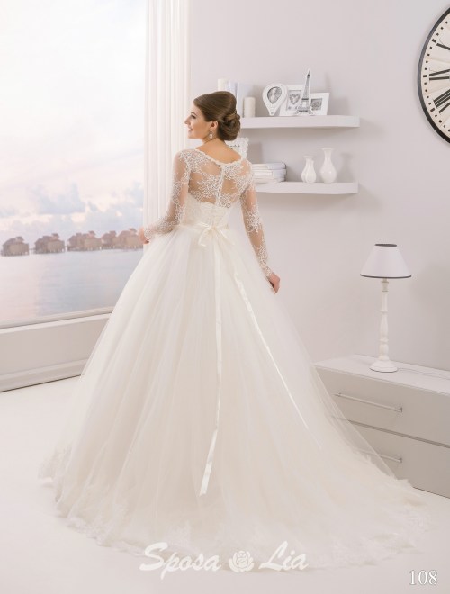 https://www.sposa-lia.com/images/stories/virtuemart/product/108 (3).jpg